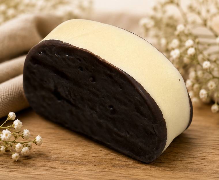 Marzipanrolle mit Zartbitterschokolade