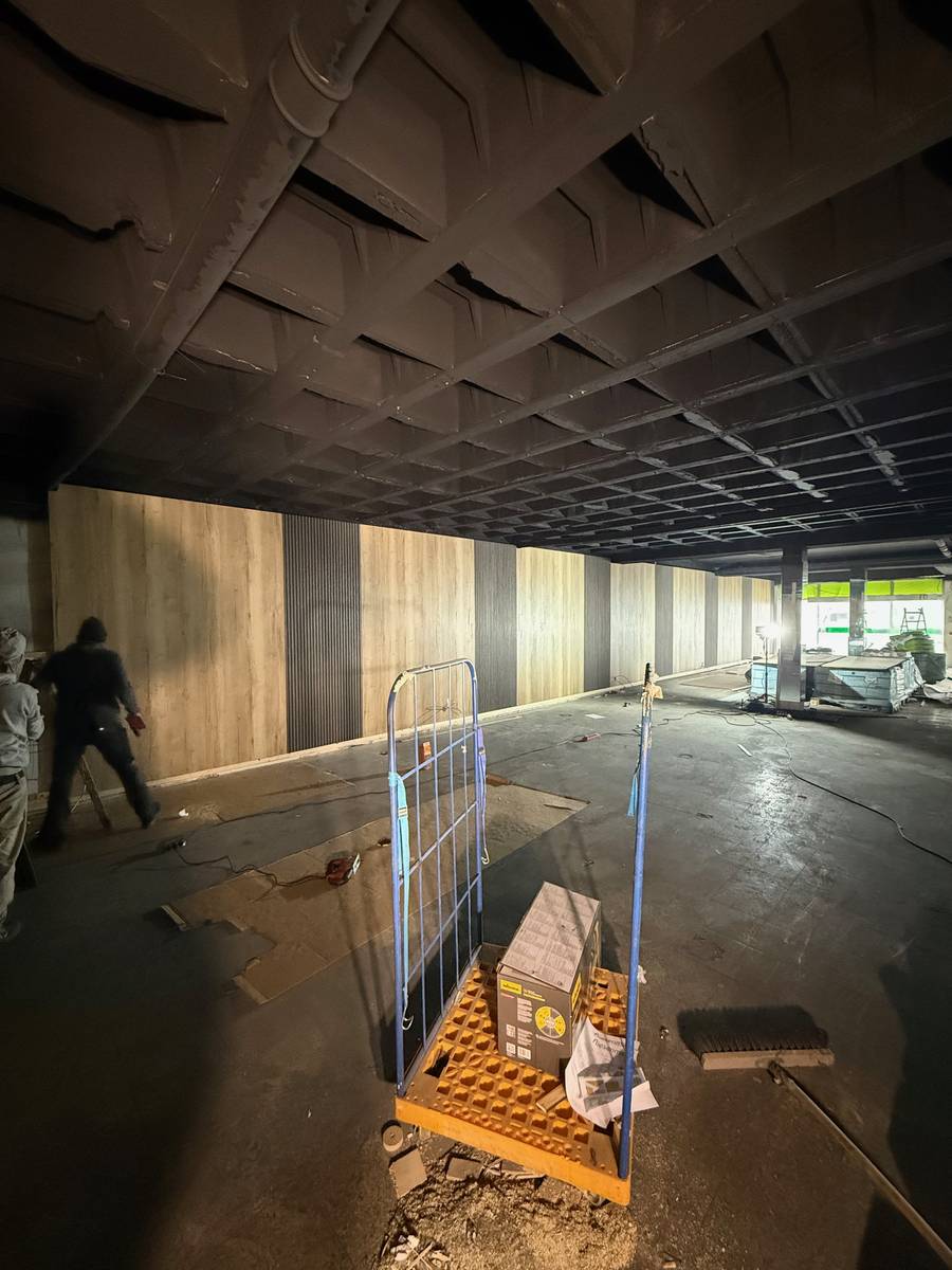 Der Innenausbau des neuen Cafés läuft